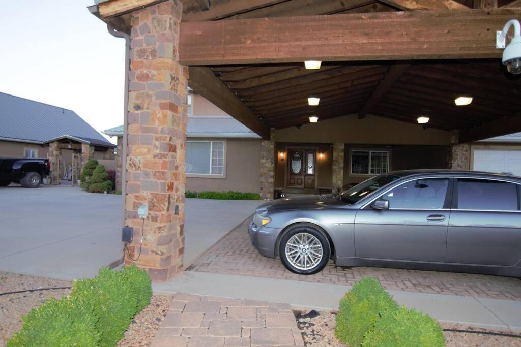 Tacit Shadow Resort Shangri-La King Suite, Gym, Coffee Bar, Hot-Tub, Free Laundry, Food Available Parowan Exterior foto